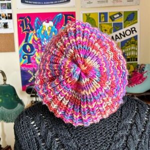 Twee colorful knit beanie
